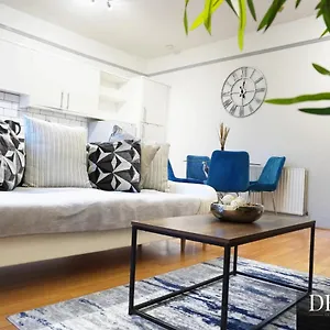  Apartment Big Luxury Town House Near Centre