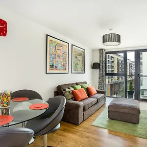 beautiful-secure-2-bedroom-canal-side-apartment.brighton-hotels-england.com/